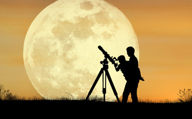 Full Moon © AZP Worldwide