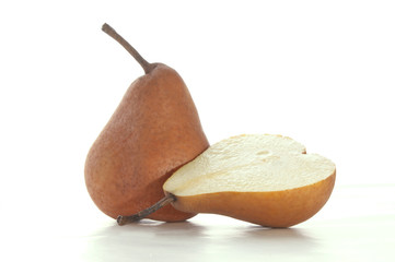 Birnen auf einem hellen Hintergrund