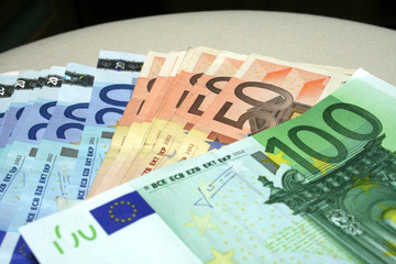 Mealheiro-Economia-Economy-Économie-Moneybox-Bolsa-Banco