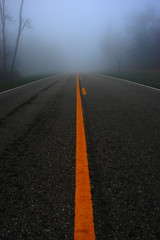 Obraz premium foggy road