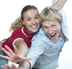 couple heureux enthousiaste