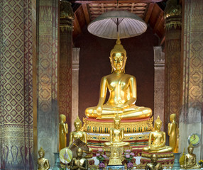Wat Yai Suwannaram shrine in Phetchaburi