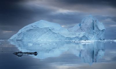 Fototapeta na wymiar Ilulissat Glacier II