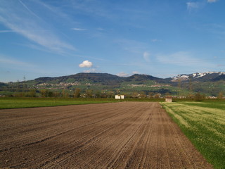 labourer la terre