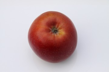 einzelner Apfel