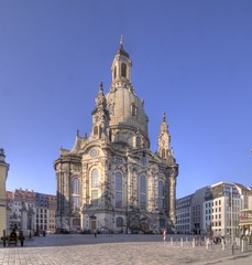 Fototapeta na wymiar Frauenkirche Drezno rano