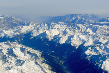 Fototapeta na wymiar The Alps mountain in Scwitzerland