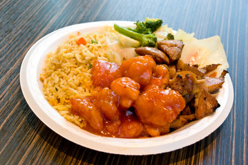 Schweine-, und Hühnerfleisch - Geschnetz