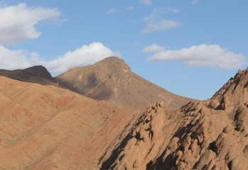 Fototapeta na wymiar Montagnes de l'Atlas au Maroc