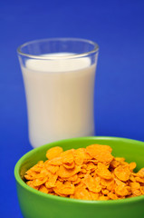 Milk and cornflakes