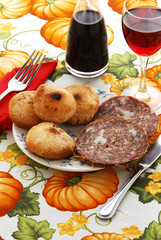 Pane di castagne con soppressa - Antipasti