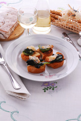 Crostini al cavolo nero e lardo - Antipasti della toscana