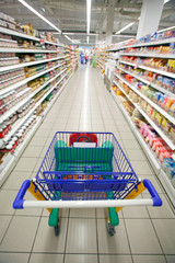 supermarket perspective - 13555462