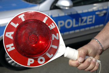 Polizeikontrolle Halt Polizei Polizeikelle