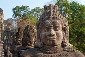 Fototapeta na wymiar Angkor Thom South Gate faces 2