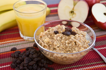 Apple Raisin Oatmeal