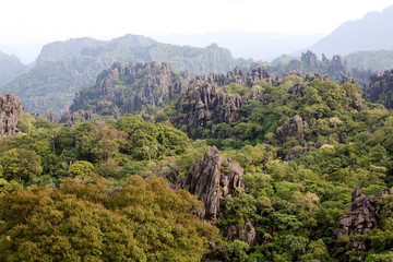 Fototapeta na wymiar Laos, krajobraz w górach