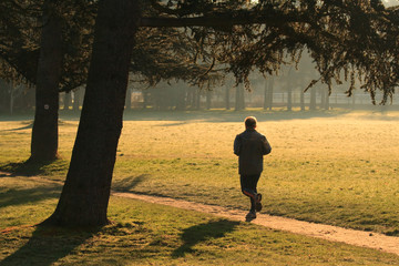 joggin au levé du soleil