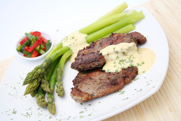 fleisch mit spargel
