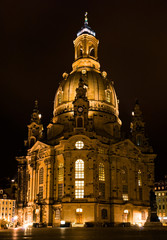 Fototapeta na wymiar Frauenkirche w Dre¼nie w nocy