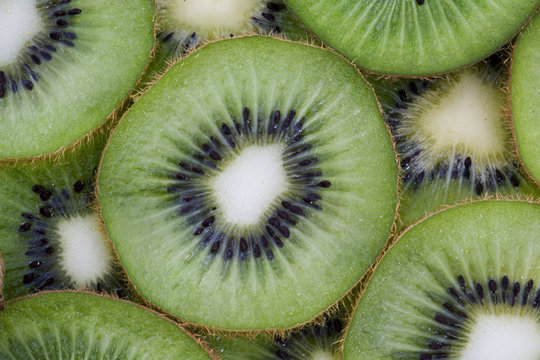 Kiwi slices