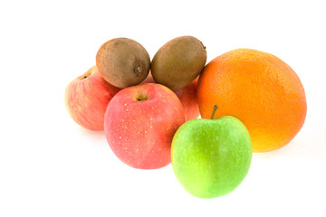 different fruits: apples, grapefruit, kiwi-fruits