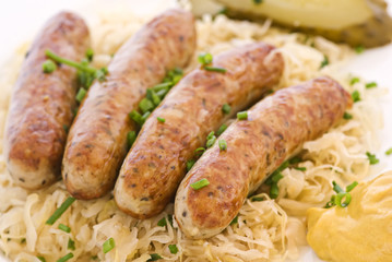 Bratwurst mit Sauerkraut