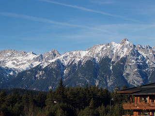 Berg mit Hütte