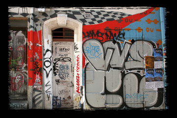 Immeuble et graffitis