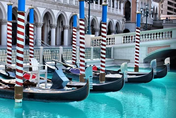 Naadloos Fotobehang Airtex gondolas in venice © Jim Cox