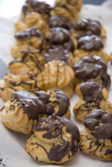 Pan de chocolate relleno de crema. México.