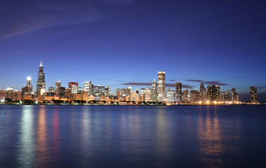 Fototapeta na wymiar Chicago city skyline at night