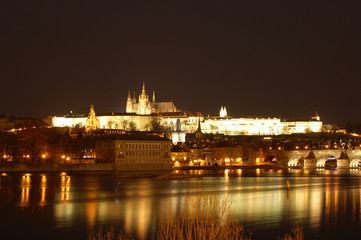 Praga by night