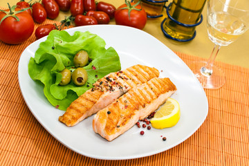 gegrillte lachs - steak