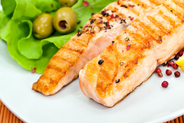 gegrillte lachs - steaks