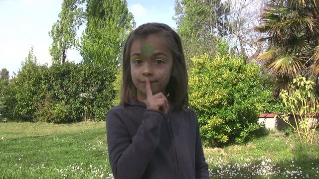 pr&ecirc;ter l'oreille au secret