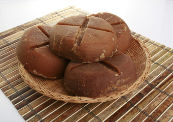 Raw unrefined sugar