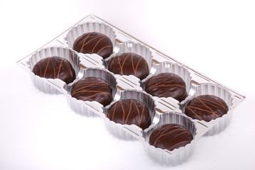 Small chocolate cakes