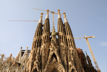 Naklejka premium Famous La Sagrada Familia in Barcelona, Spain
