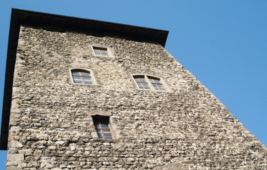 Fototapeta na wymiar tour du château de maienfeld