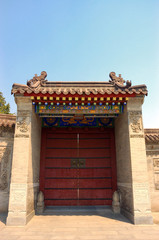 chinese red door © birdmanphoto