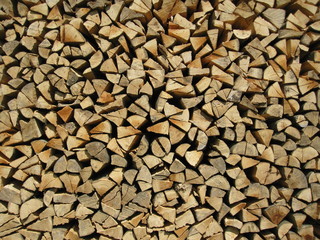 holzstapel kaminholz / wood for fireplace