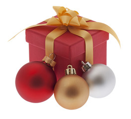 Weihnachtsgeschenk mit Christbaumkugel