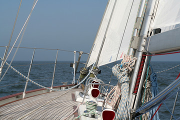 Segelyacht auf großer Fahrt