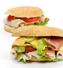 Sandwich mit Schinken,Salat