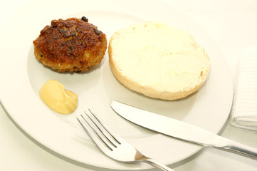 Frikadelle / Bulette mit Brötchen