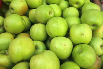 Fototapeta na wymiar raw green apple heap