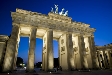 Brandenburg Gate Berlin © Jacek Ruta