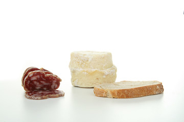 saucisson, fromage et pain