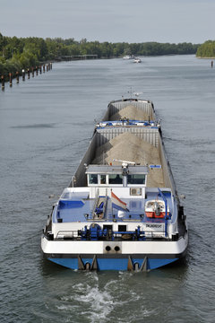 p&eacute;niche sur le rhin